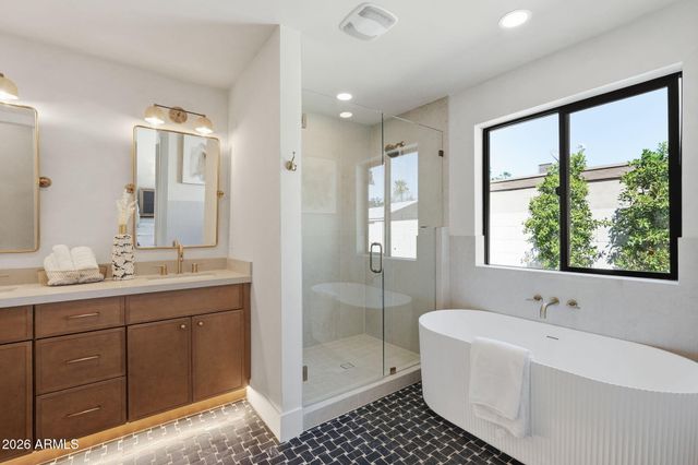 6521 E SHARON Drive, Scottsdale, AZ 85254