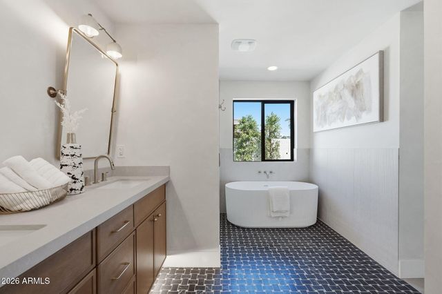 6521 E SHARON Drive, Scottsdale, AZ 85254