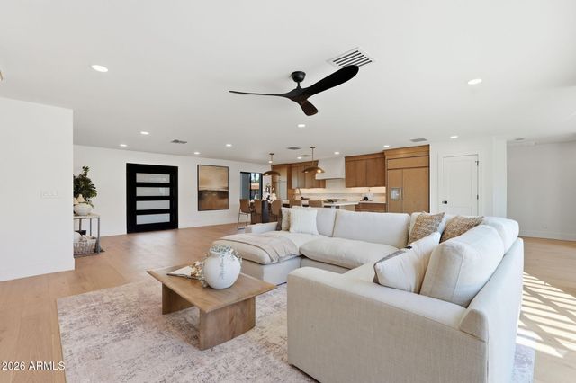 6521 E SHARON Drive, Scottsdale, AZ 85254