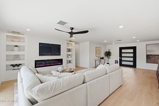 6521 E SHARON Drive, Scottsdale, AZ 85254