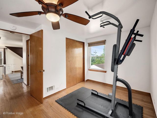 2236 S 5th Avenue, North Riverside, IL 60546