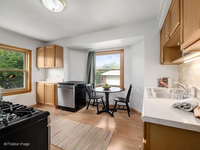 2236 S 5th Avenue, North Riverside, IL 60546