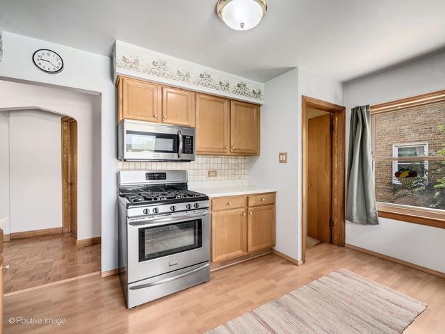 2236 S 5th Avenue, North Riverside, IL 60546