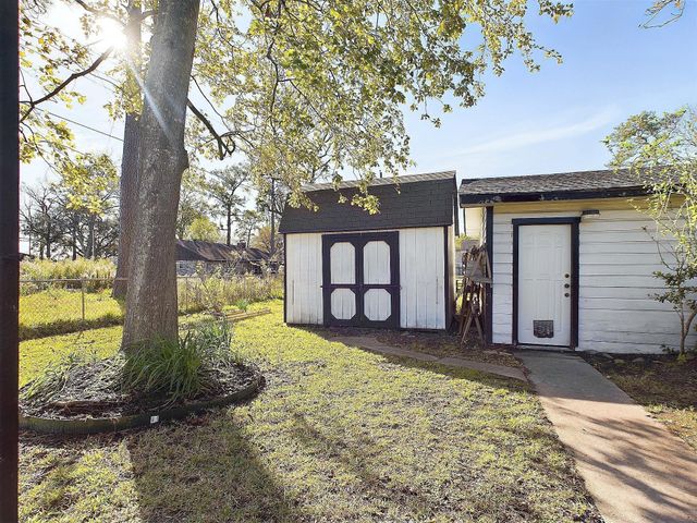 2814 Balmorhea Avenue, Houston, TX 77039