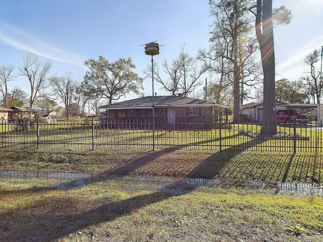 2814 Balmorhea Avenue, Houston, TX 77039