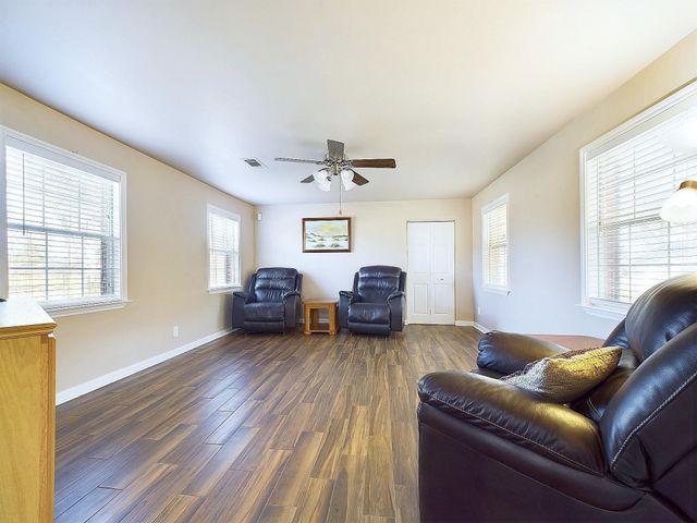 2814 Balmorhea Avenue, Houston, TX 77039