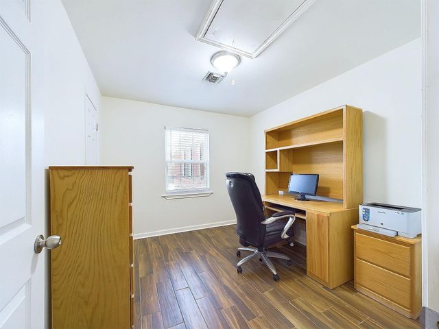 2814 Balmorhea Avenue, Houston, TX 77039