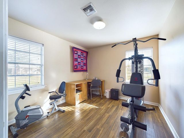 2814 Balmorhea Avenue, Houston, TX 77039