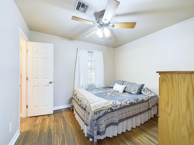 2814 Balmorhea Avenue, Houston, TX 77039