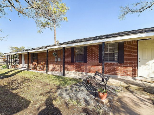 2814 Balmorhea Avenue, Houston, TX 77039