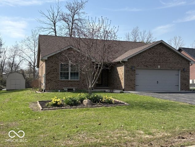 201 S Westwood Drive, Westport, IN 47283