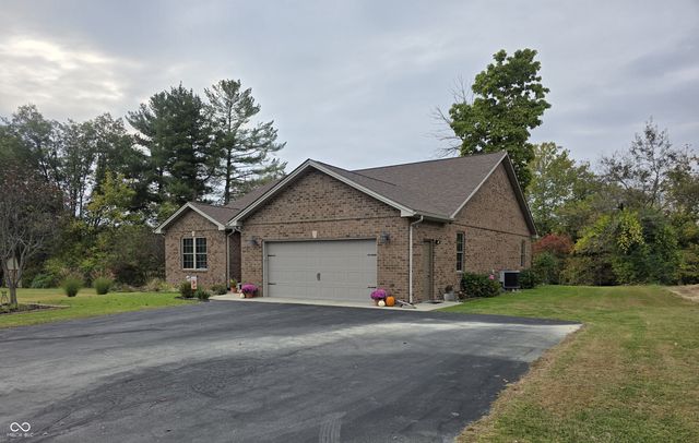 201 S Westwood Drive, Westport, IN 47283