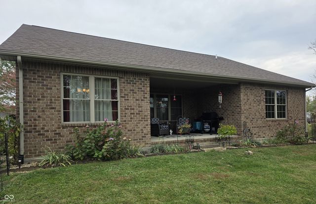 201 S Westwood Drive, Westport, IN 47283