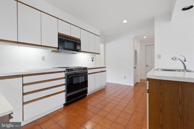 1051 KIPLING RD, Jenkintown, PA 19046