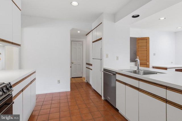 1051 KIPLING RD, Jenkintown, PA 19046