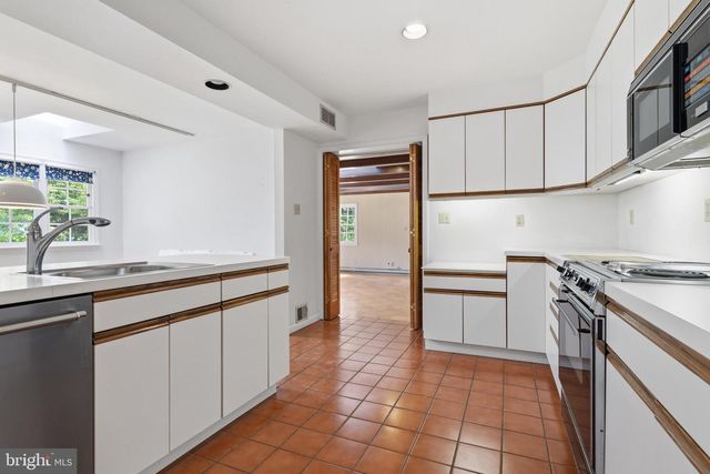 1051 KIPLING RD, Jenkintown, PA 19046