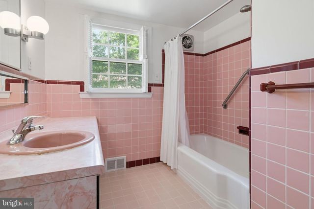 1051 KIPLING RD, Jenkintown, PA 19046