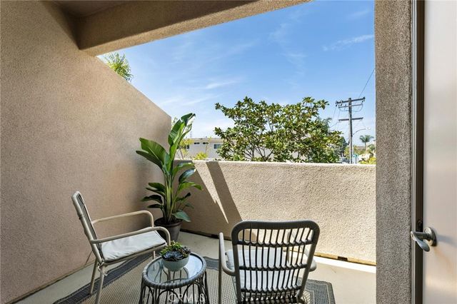 2750 Artesia 458, Redondo Beach, CA 90278