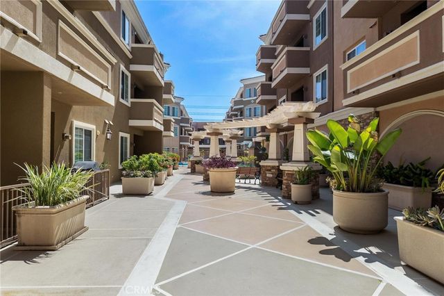 2750 Artesia 458, Redondo Beach, CA 90278