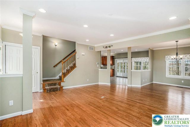 3186 Overlook Drive, Lower Macungie Twp, PA 18049