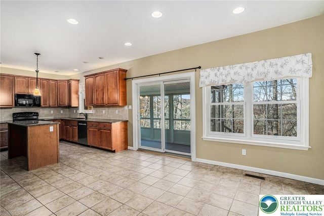 3186 Overlook Drive, Lower Macungie Twp, PA 18049