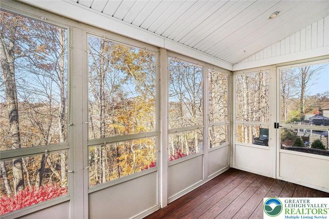 3186 Overlook Drive, Lower Macungie Twp, PA 18049