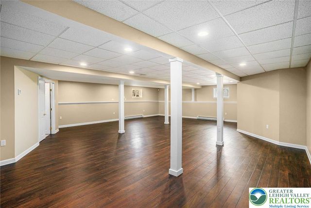 3186 Overlook Drive, Lower Macungie Twp, PA 18049