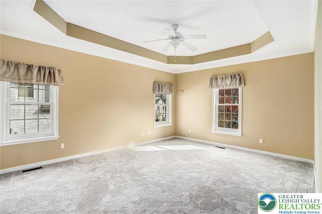 3186 Overlook Drive, Lower Macungie Twp, PA 18049