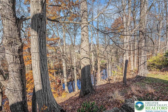 3186 Overlook Drive, Lower Macungie Twp, PA 18049