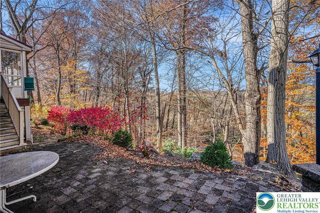 3186 Overlook Drive, Lower Macungie Twp, PA 18049