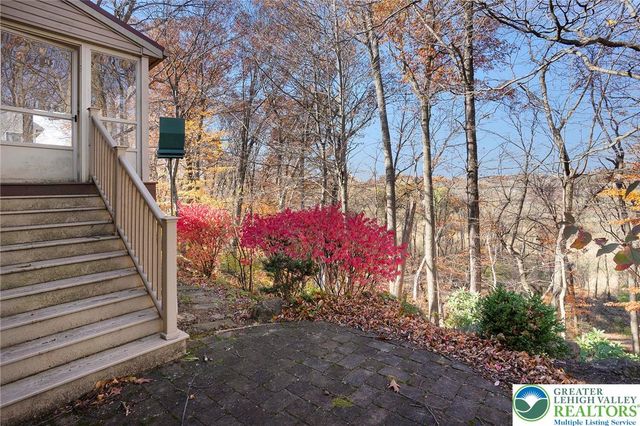 3186 Overlook Drive, Lower Macungie Twp, PA 18049