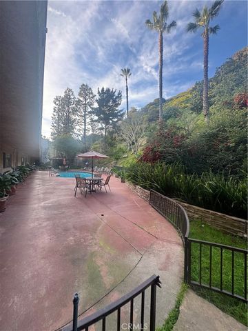 2700 Cahuenga Boulevard E 4223, Los Angeles, CA 90068