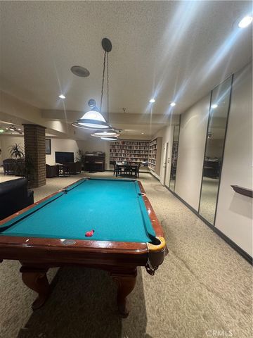 2700 Cahuenga Boulevard E 4223, Los Angeles, CA 90068