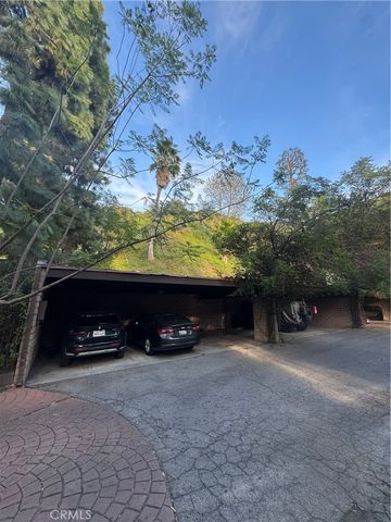 2700 Cahuenga Boulevard E 4223, Los Angeles, CA 90068