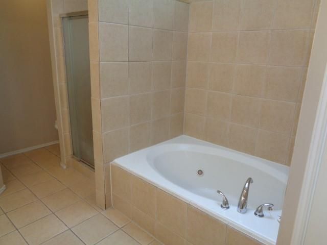 16318 Leamington Lane, Houston, TX 77095