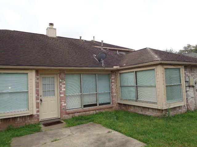 16318 Leamington Lane, Houston, TX 77095