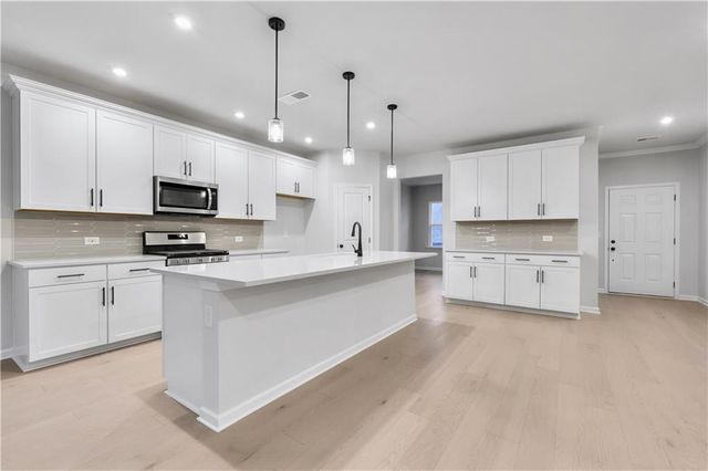 6141 Marigold Way, Atlanta, GA 30349