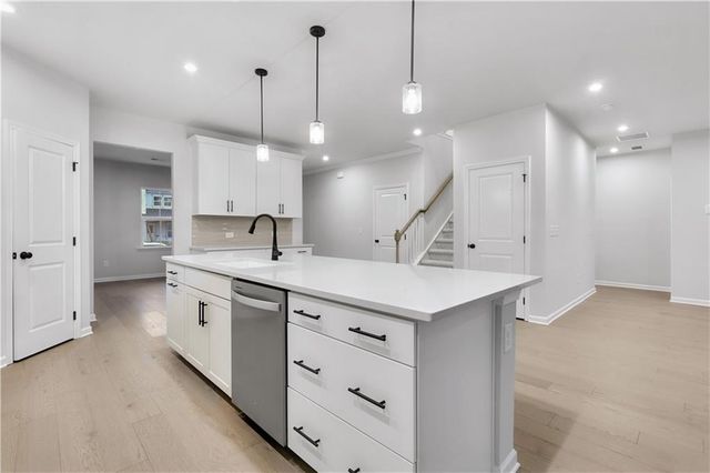 6141 Marigold Way, Atlanta, GA 30349