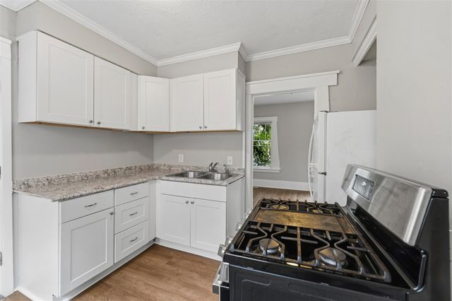 835 Lay Boulevard, Kalamazoo, MI 49001