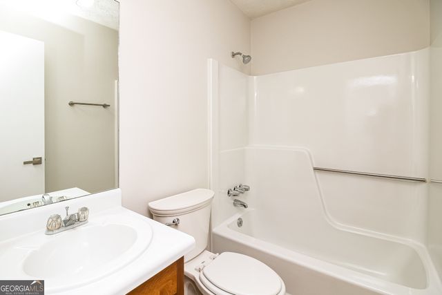 3413 CREEKWOOD Drive SE, Conyers, GA 30094