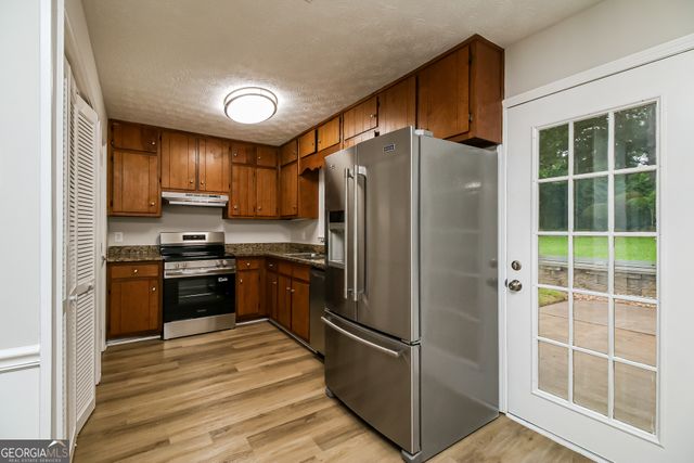 3413 CREEKWOOD Drive SE, Conyers, GA 30094