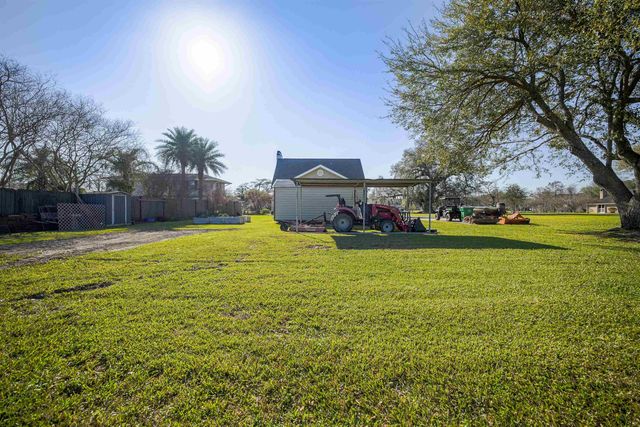 2843 Lee Dr, Pierre Part, LA 70339