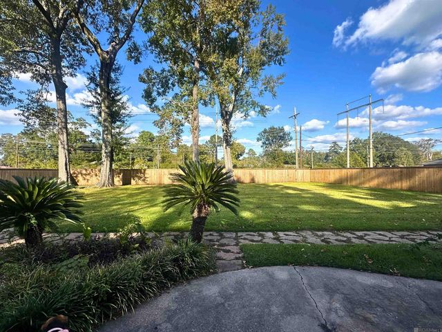 10225 Barbara St, Baton Rouge, LA 70815