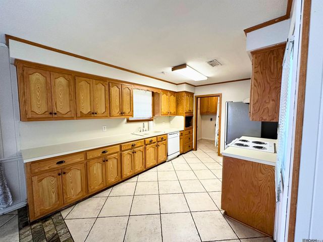 10225 Barbara St, Baton Rouge, LA 70815