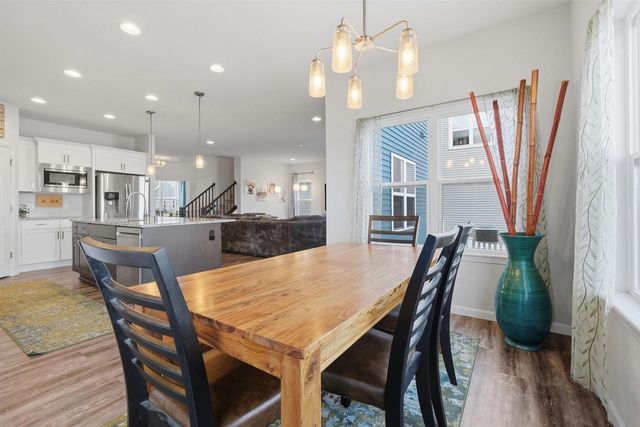 353 Bella Way, Sun Prairie, WI 53590