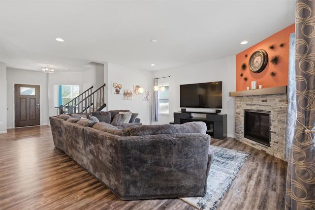 353 Bella Way, Sun Prairie, WI 53590