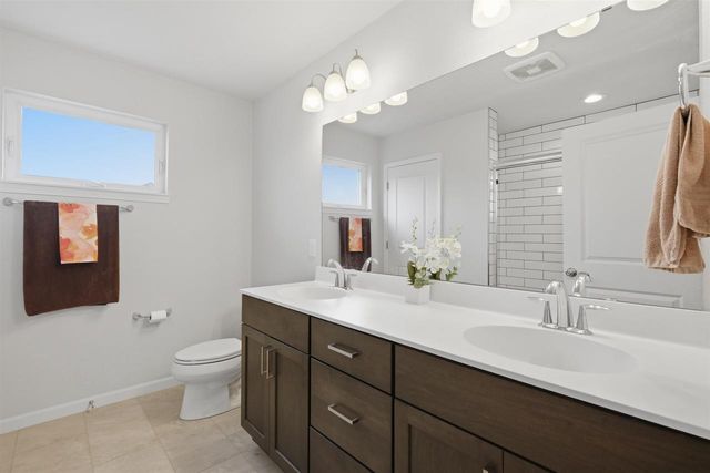 353 Bella Way, Sun Prairie, WI 53590