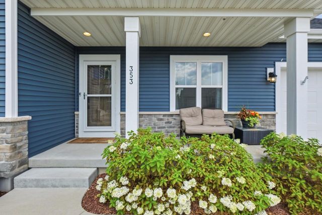 353 Bella Way, Sun Prairie, WI 53590