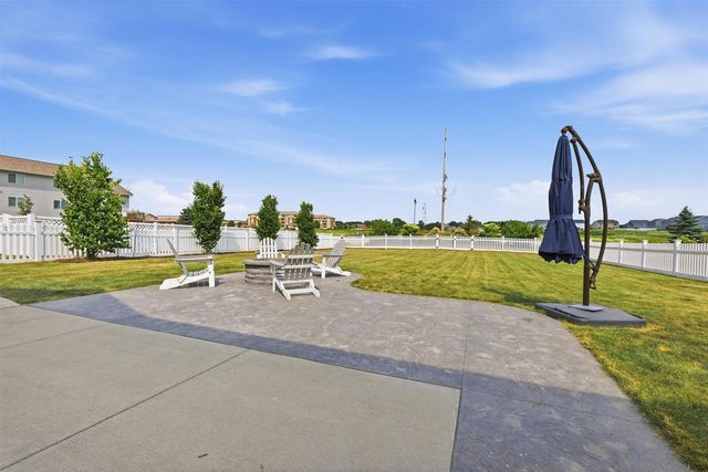 353 Bella Way, Sun Prairie, WI 53590