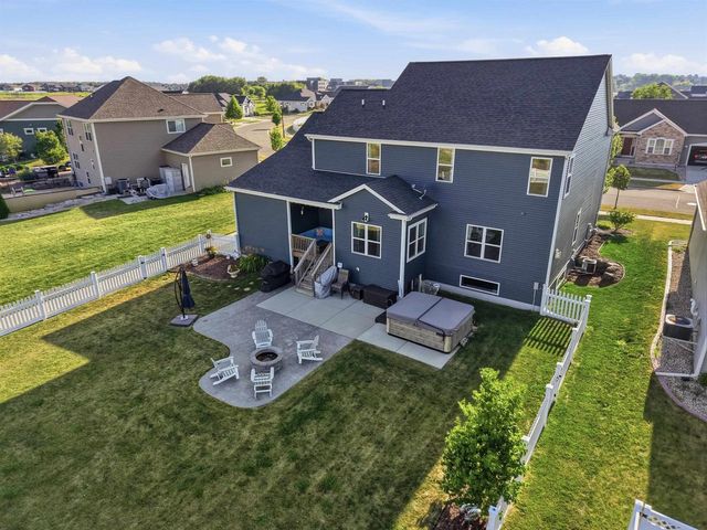 353 Bella Way, Sun Prairie, WI 53590